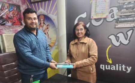 तनाव को सकारात्मक उर्जा में बदलने दिए टिप्स, निदेशक अनुभव पांडेय की कोचिंग वाला में हुई कार्यशाला…