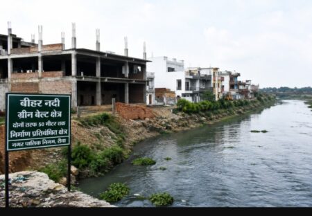 Rewa News:बीहर नदी के ग्रीन बेल्ट में धड़ल्ले से निर्माण, MIC सदस्य धनेन्द्र सिंह बघेल ने की कलेक्टर से कार्रवाई की मांग